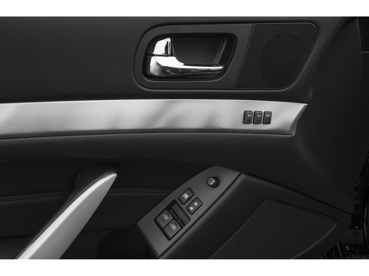 2015 INFINITI Q60 Coupe Journey