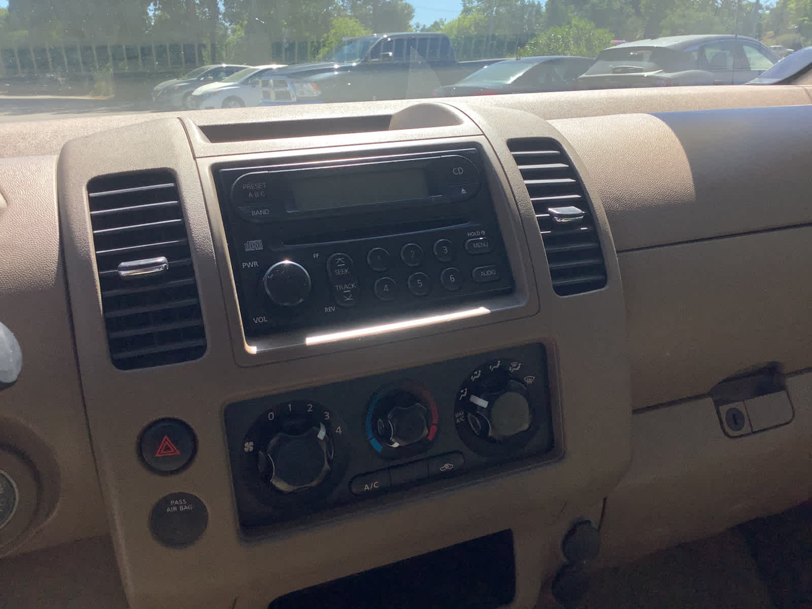 2006 Nissan Frontier LE