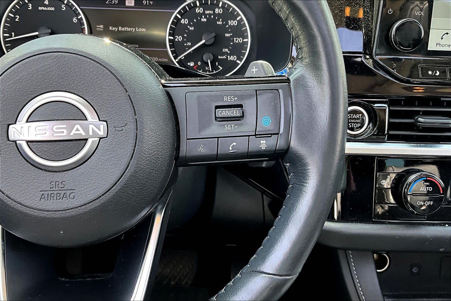 2023 Nissan Pathfinder SL