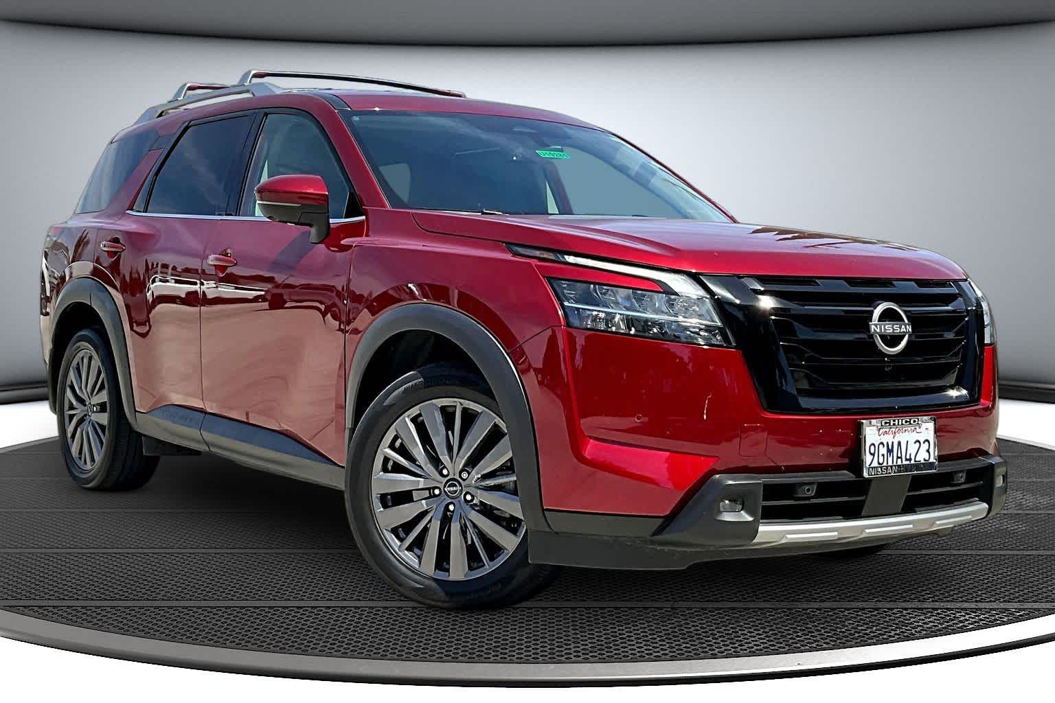 2023 Nissan Pathfinder SL