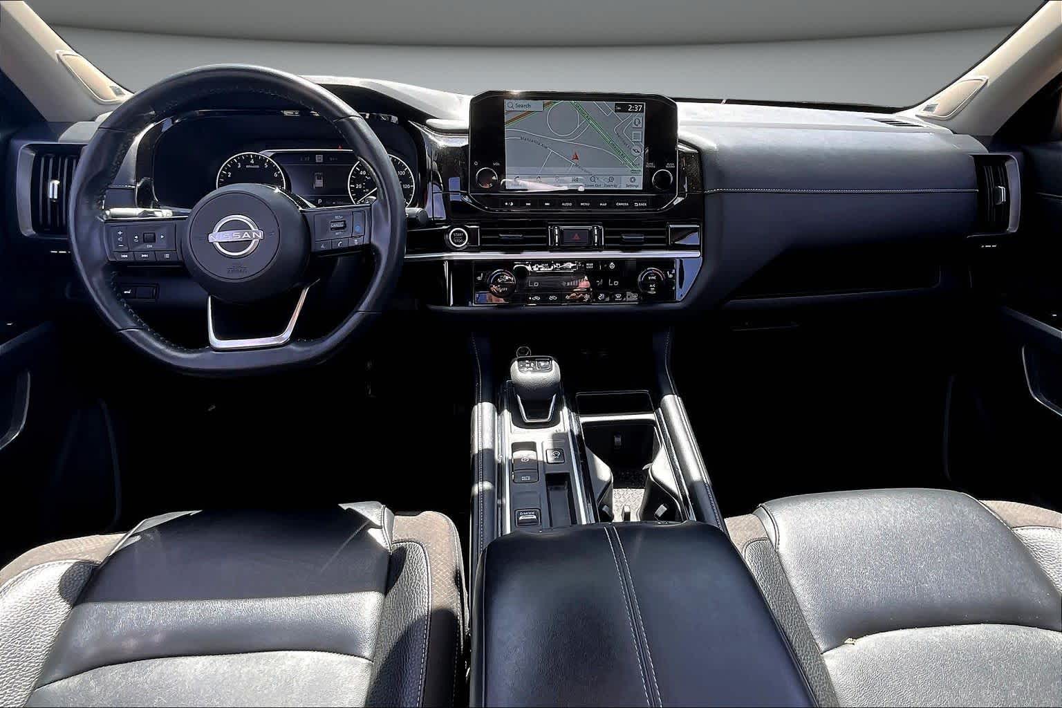 2023 Nissan Pathfinder SL