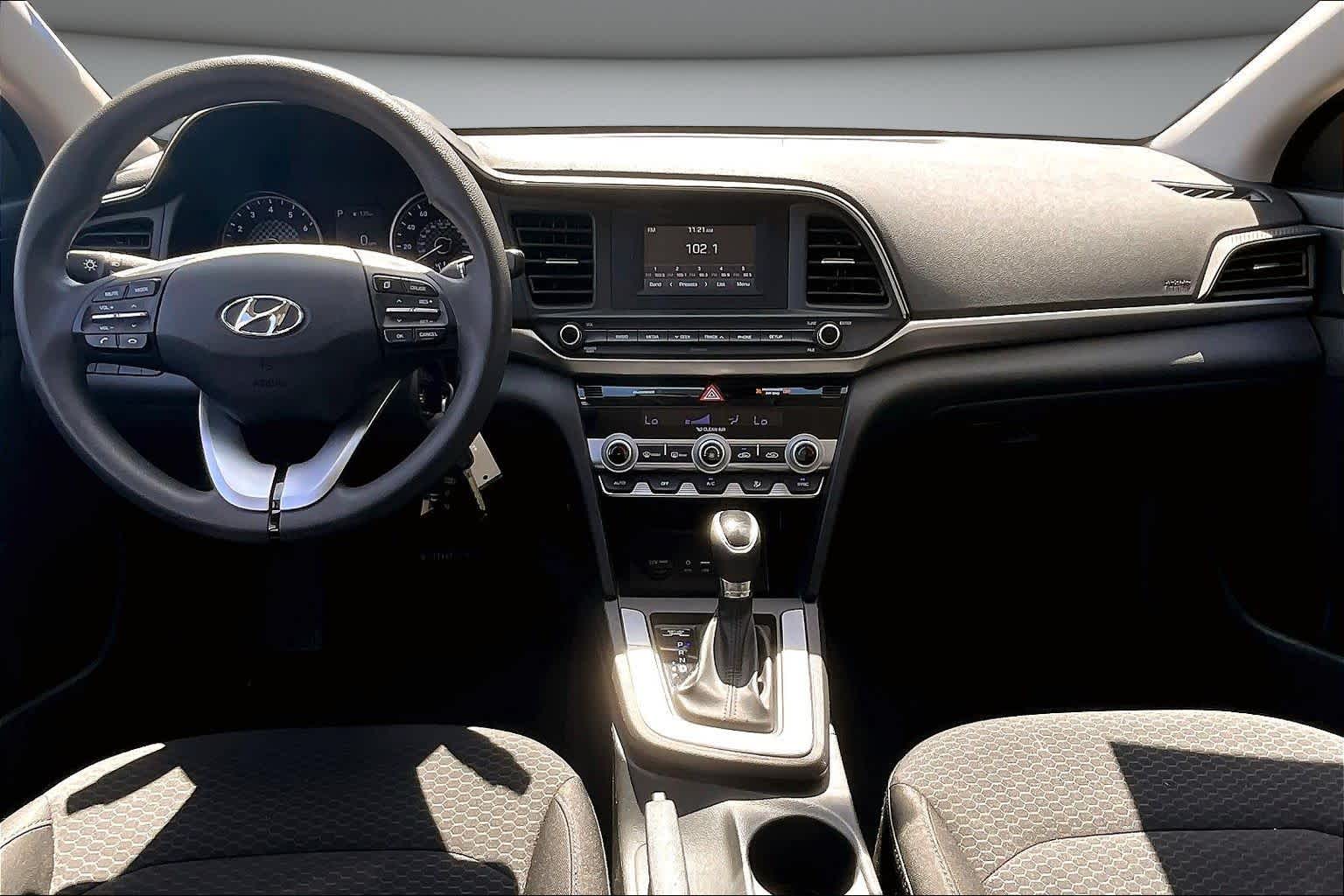 2020 Hyundai ELANTRA SE