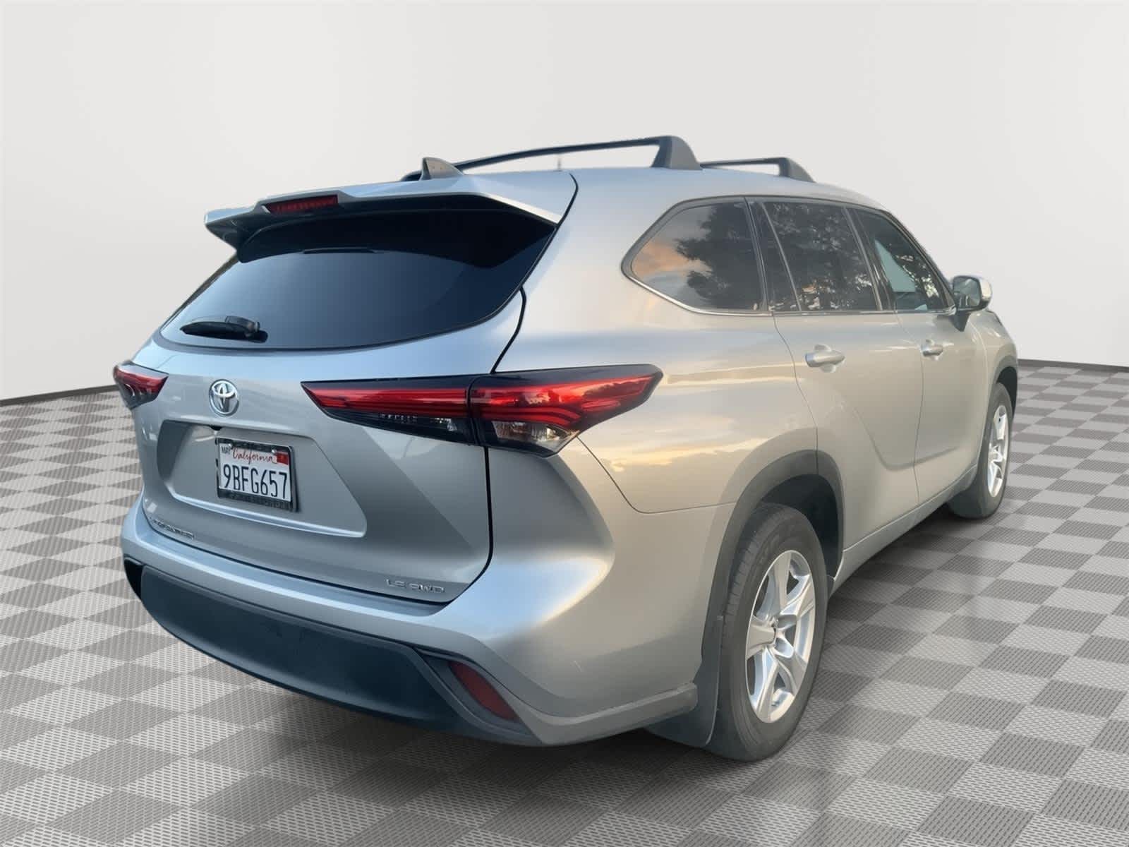 2022 Toyota Highlander LE