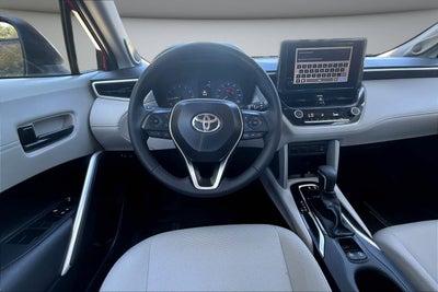 2024 Toyota Corolla Cross LE