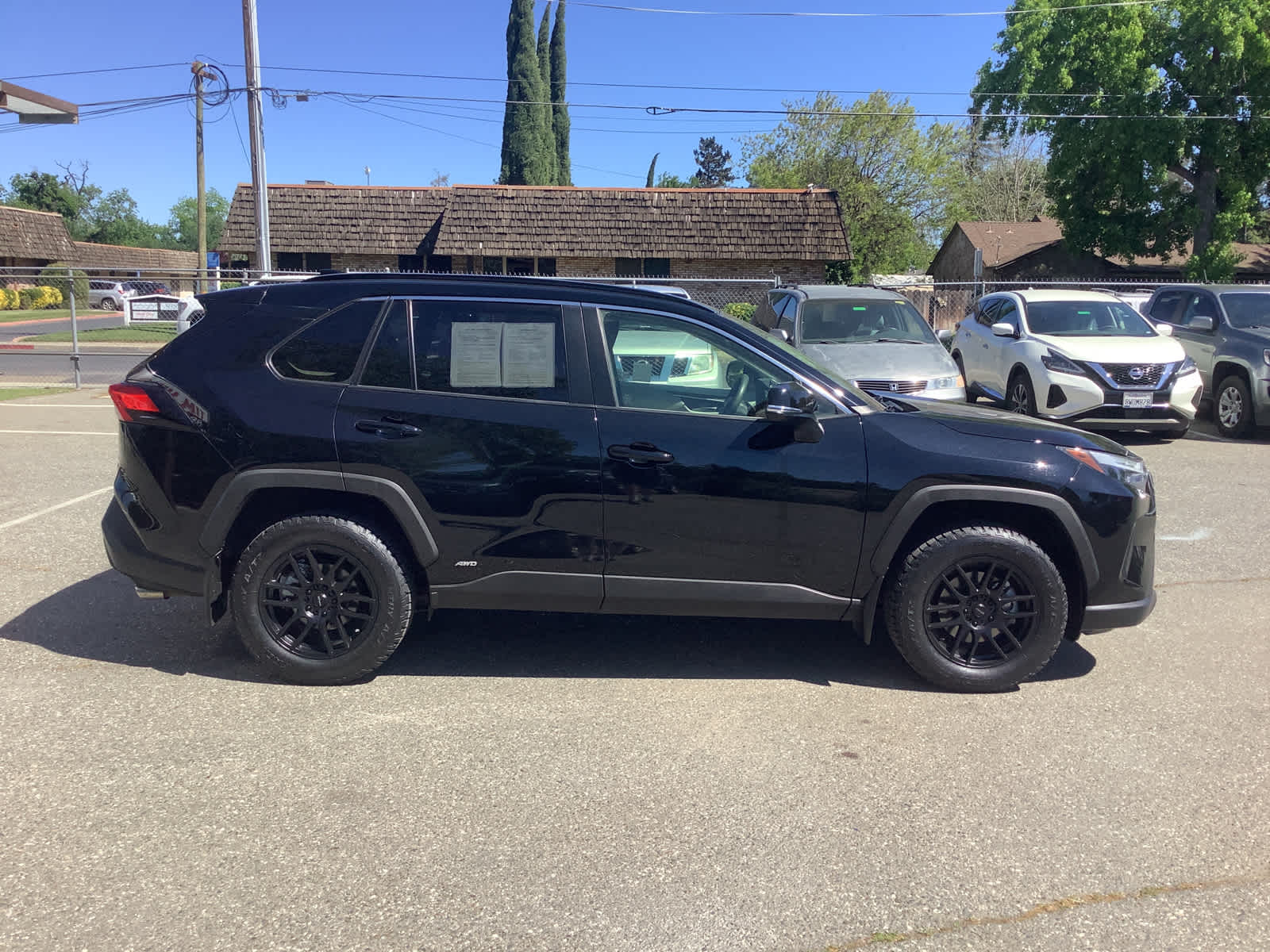 2023 Toyota RAV4 Hybrid XLE