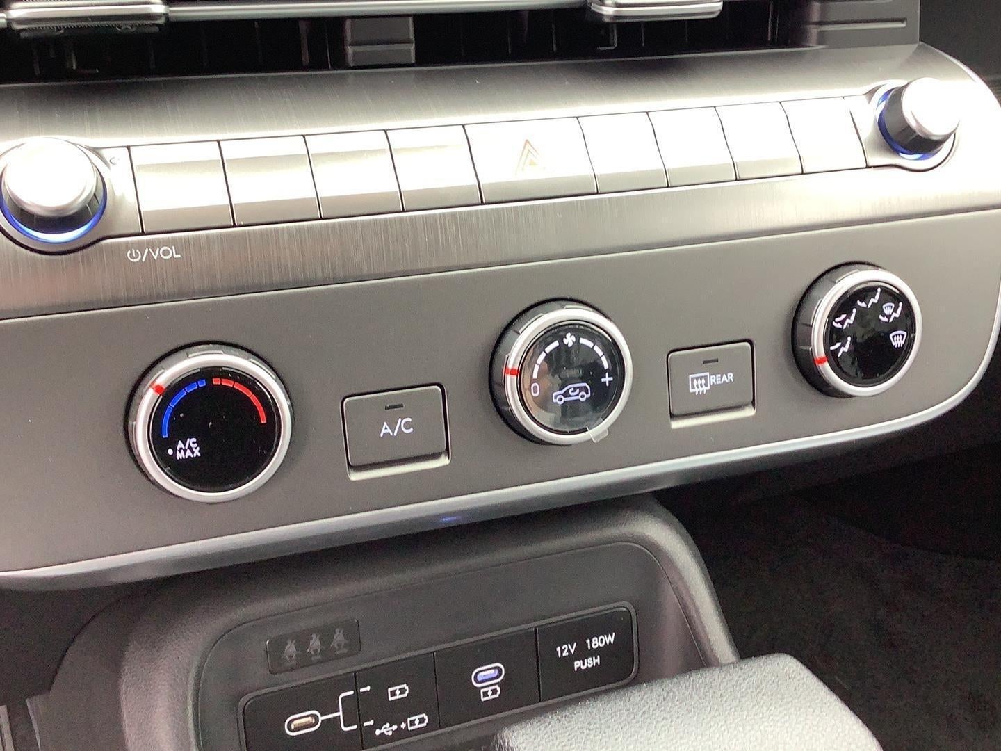 2026 Hyundai KONA SE AWD