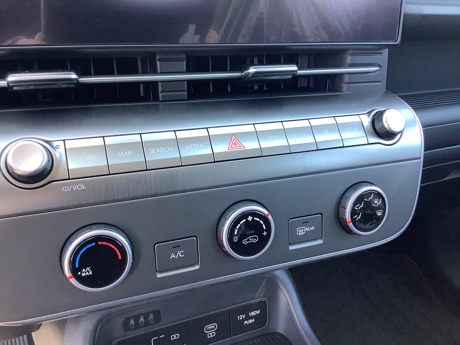 2026 Hyundai KONA SE AWD