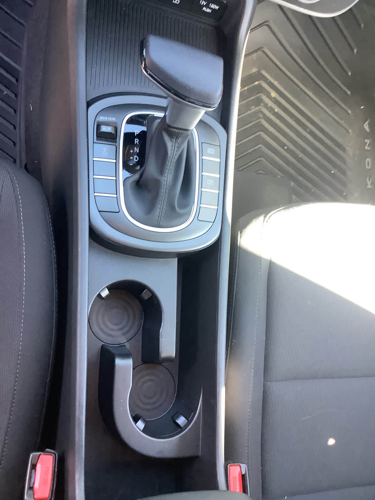 2025 Hyundai KONA SE