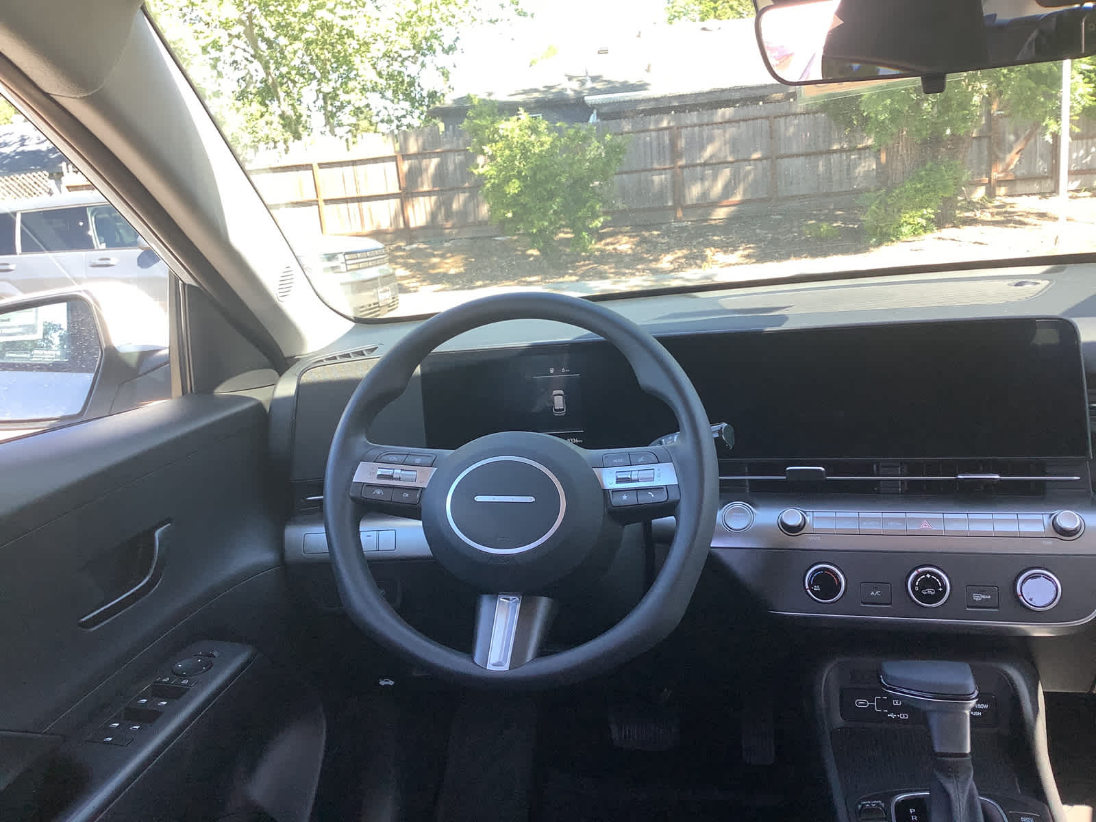 2025 Hyundai KONA SE