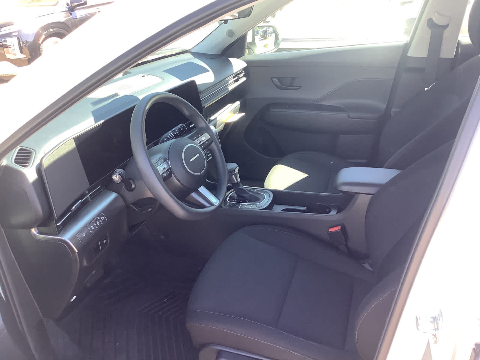 2025 Hyundai KONA SE