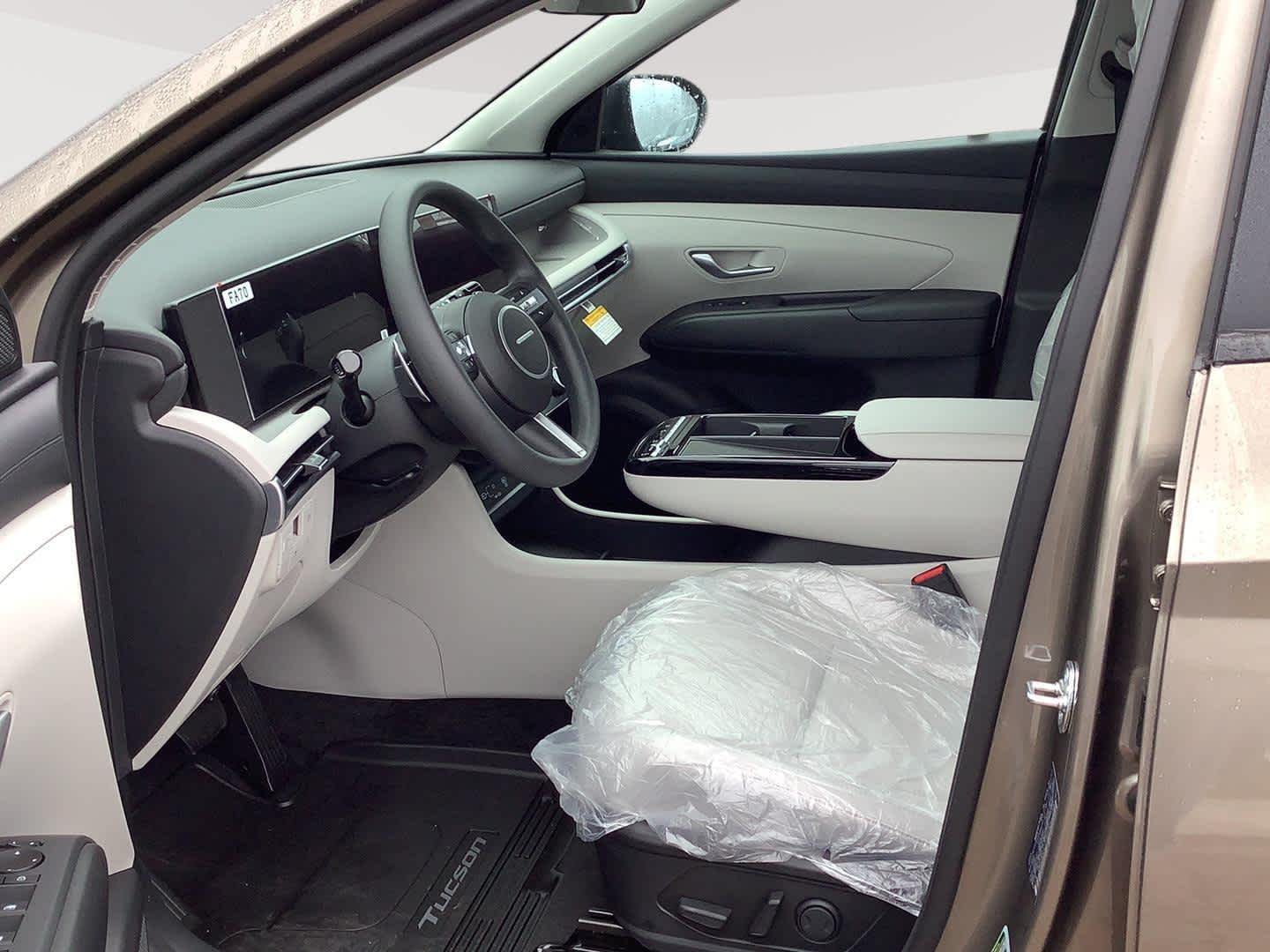 2026 Hyundai TUCSON HYBRID SEL AWD