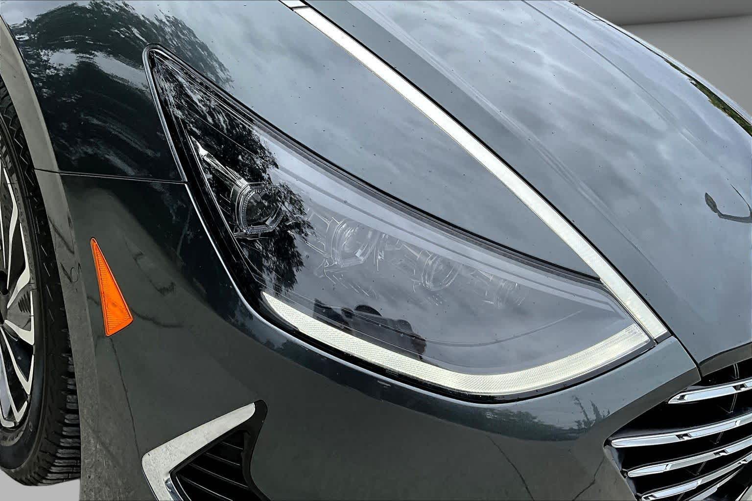 2022 Hyundai SONATA HYBRID Limited
