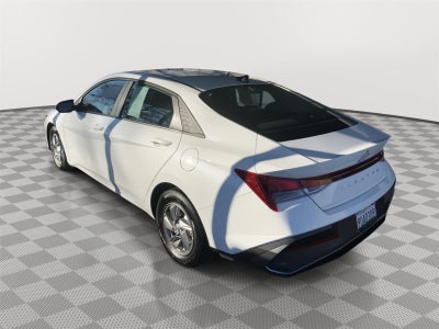 2025 Hyundai ELANTRA SE