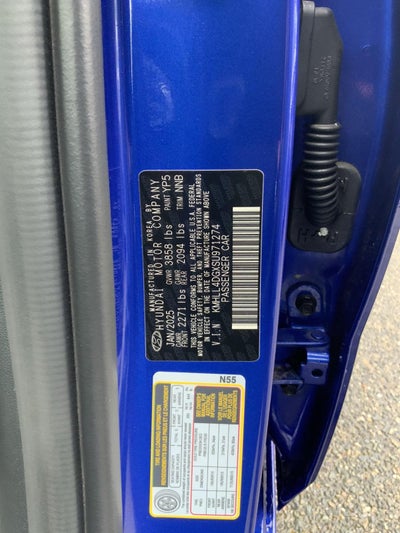 2025 Hyundai ELANTRA SE