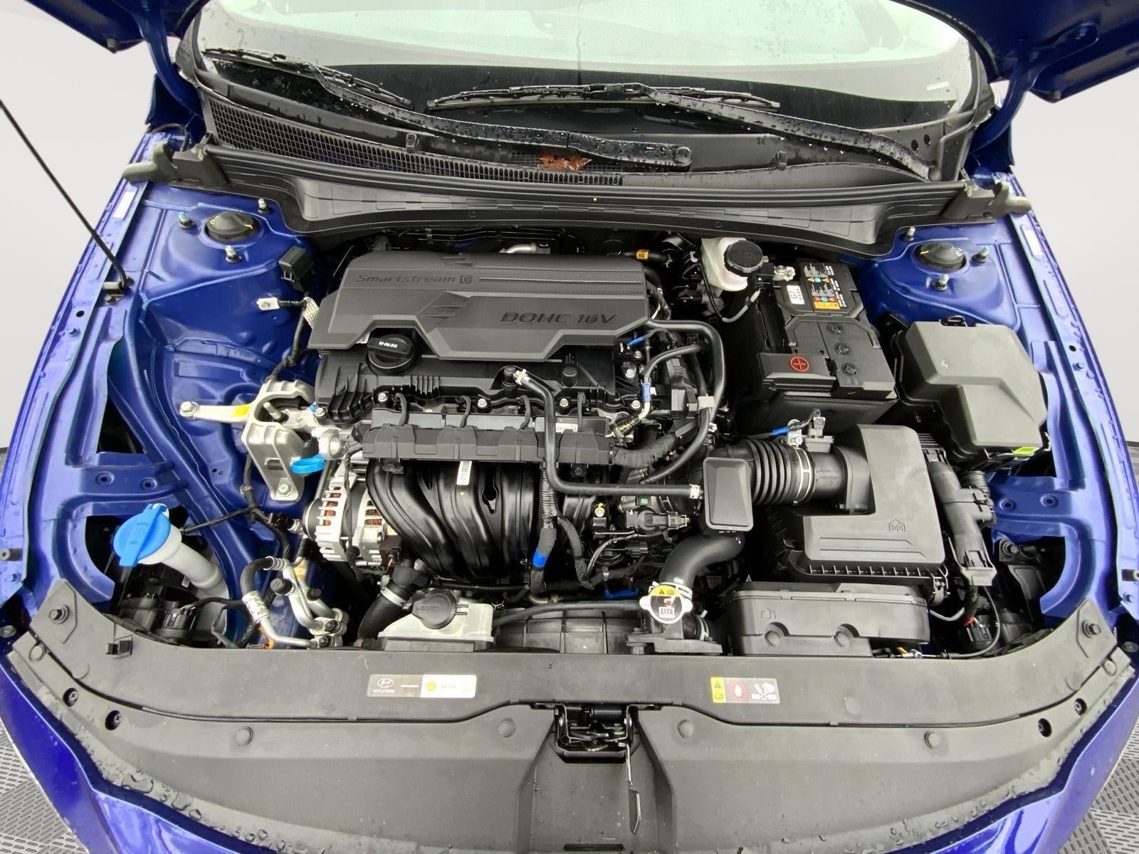 2025 Hyundai ELANTRA SE