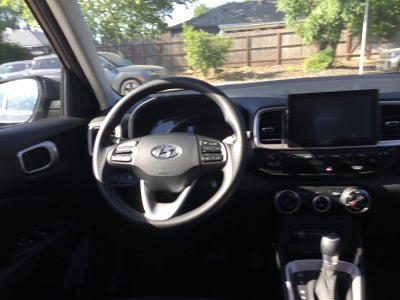2025 Hyundai VENUE SE