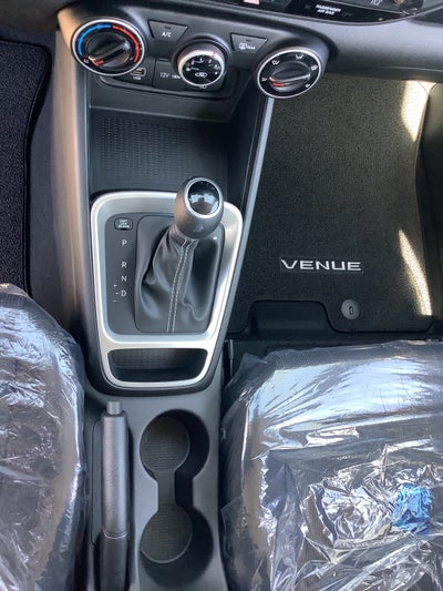 2026 Hyundai VENUE SE