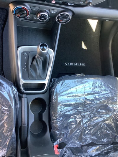 2026 Hyundai VENUE SE