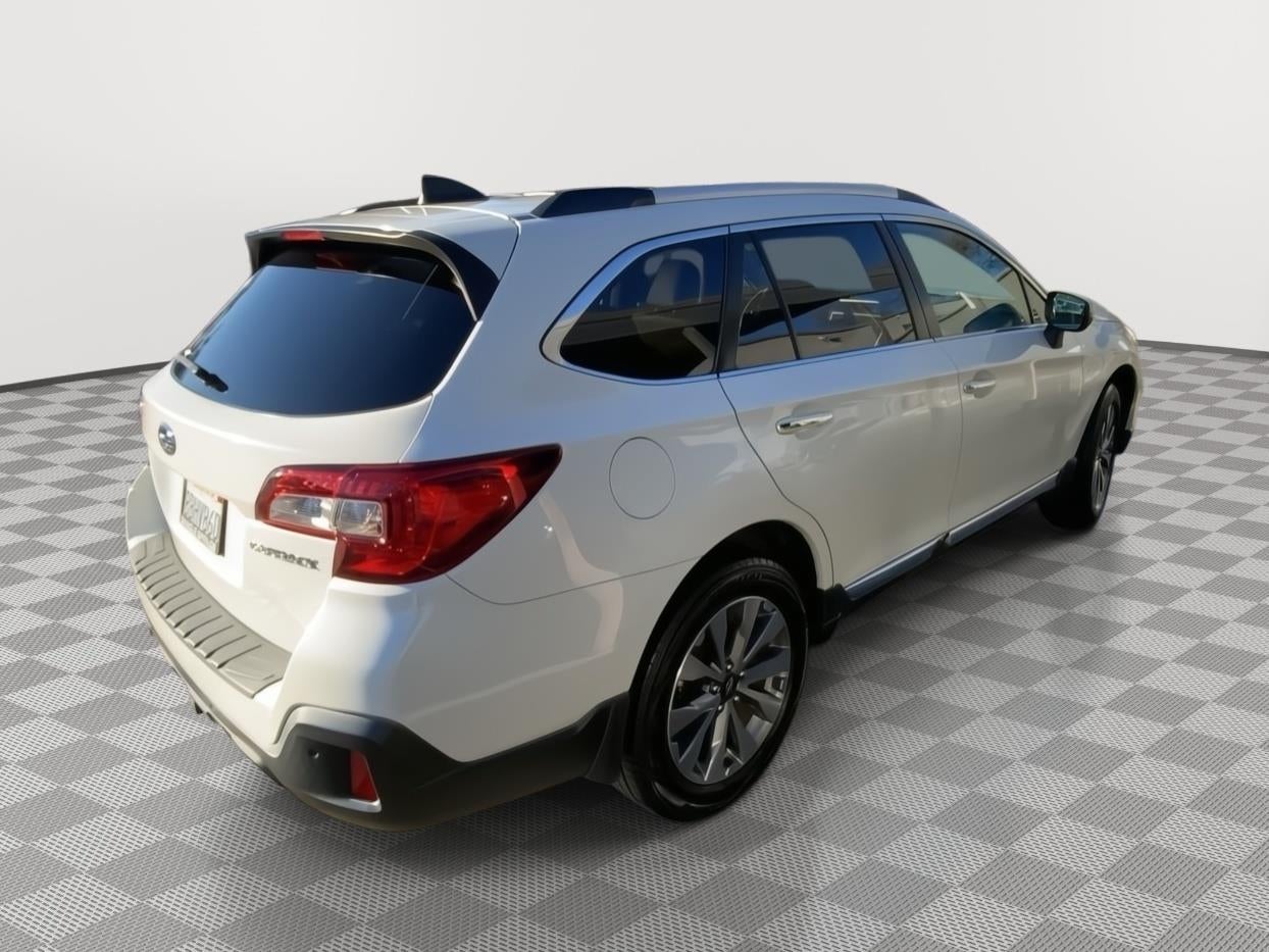 2018 Subaru Outback Touring