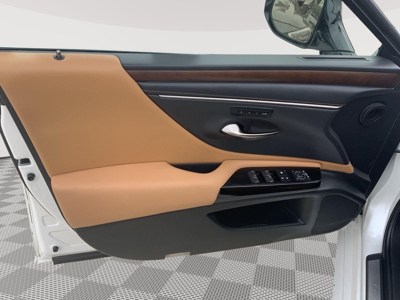 2023 Lexus ES ES 300h Luxury