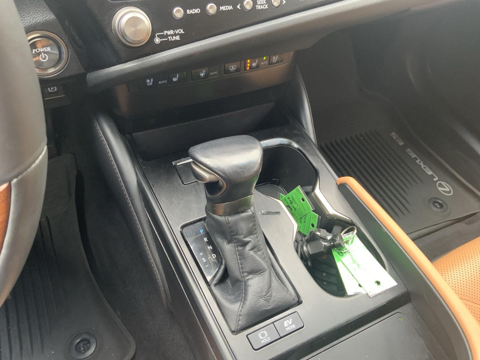 2023 Lexus ES ES 300h Luxury