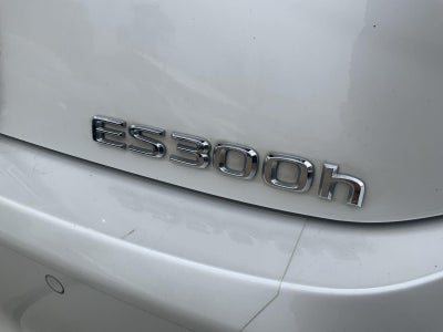 2023 Lexus ES ES 300h Luxury