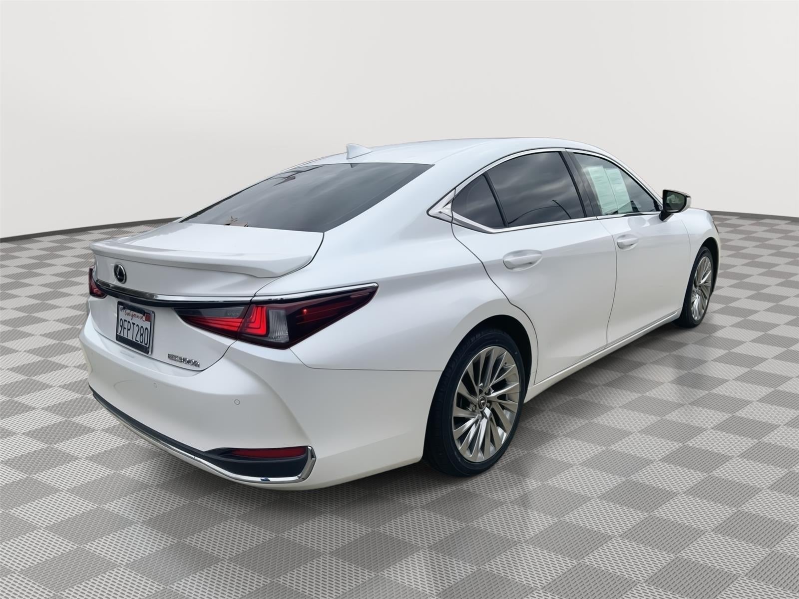 2023 Lexus ES ES 300h Luxury