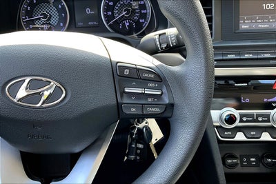 2020 Hyundai ELANTRA SE