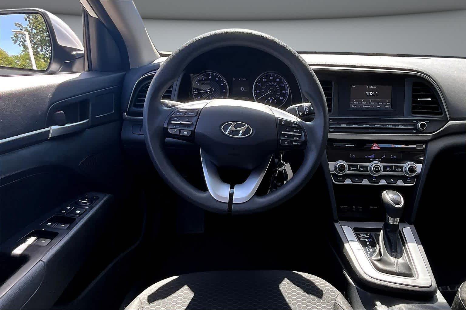 2020 Hyundai ELANTRA SE