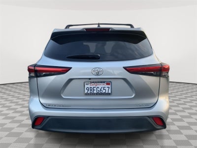 2022 Toyota Highlander LE