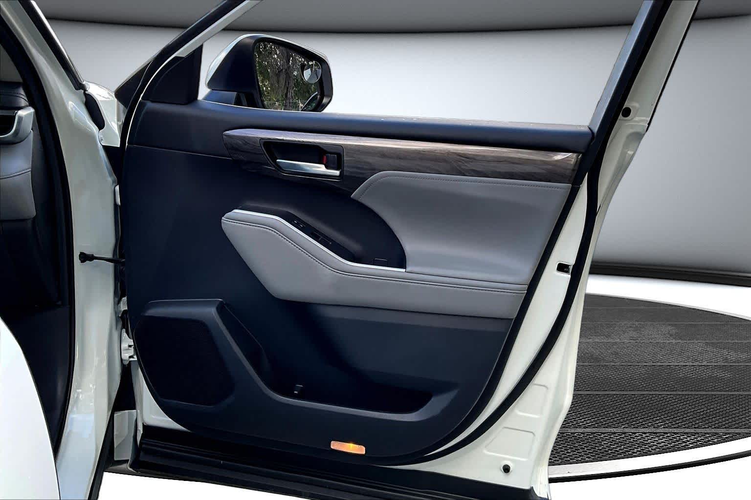 2021 Toyota Highlander Hybrid Limited