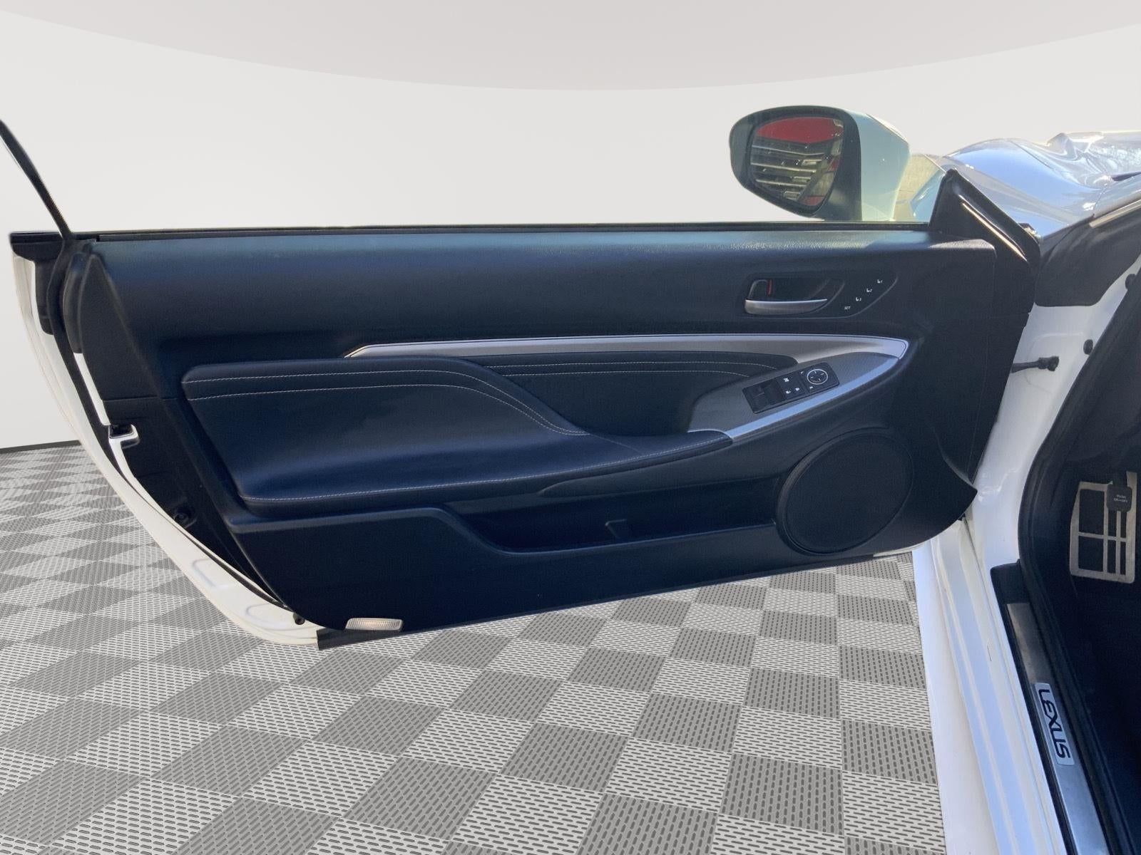 2016 Lexus RC 200t Base