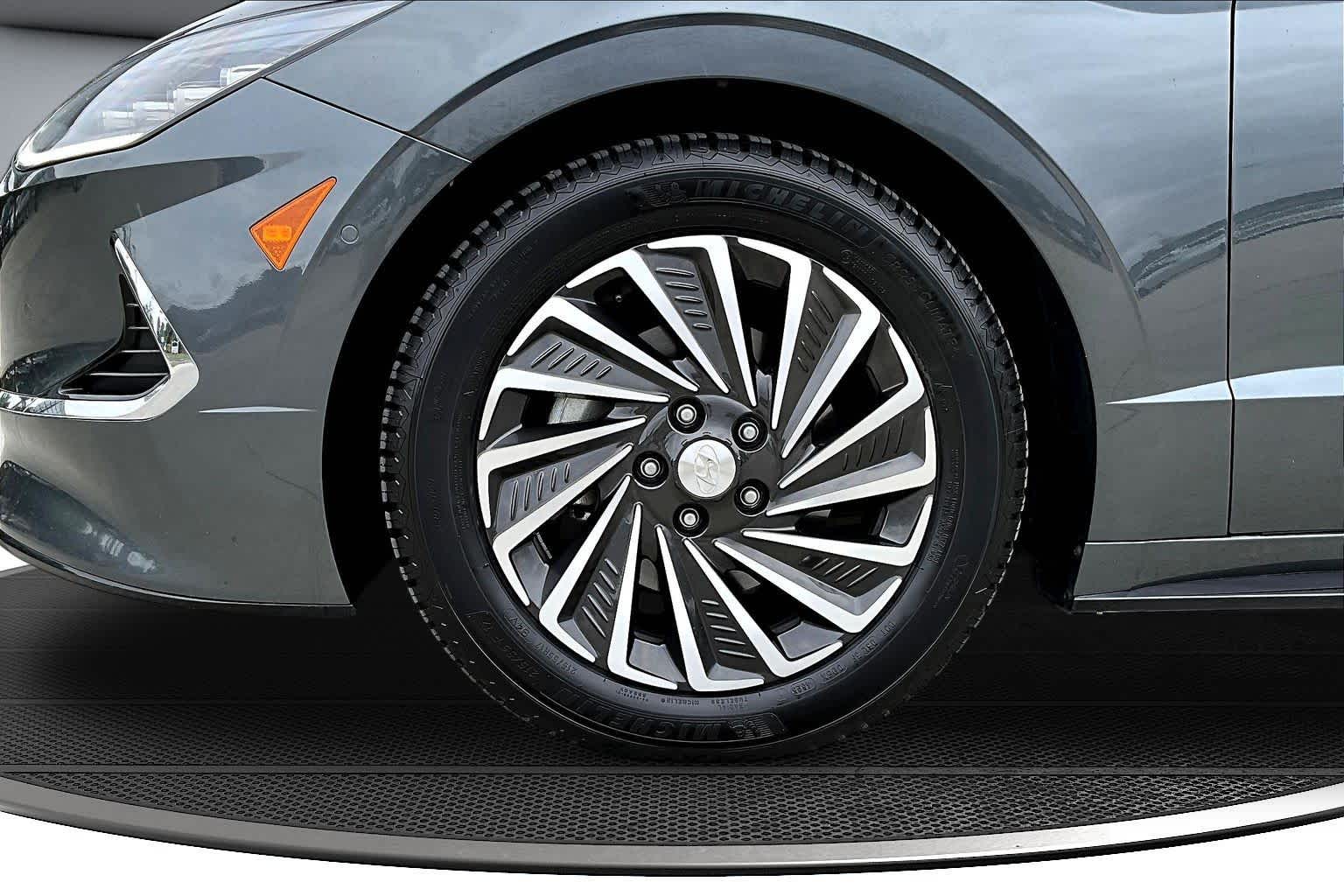 2022 Hyundai SONATA HYBRID Limited