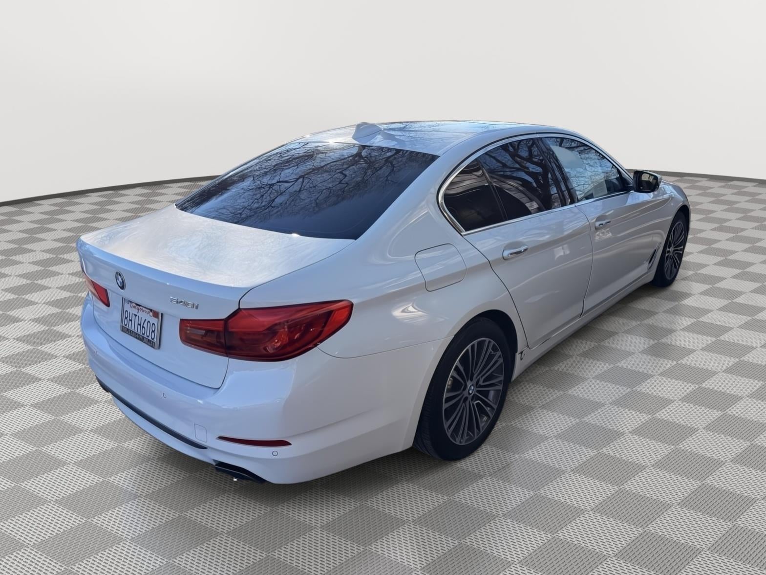 2018 BMW 5 Series 540i